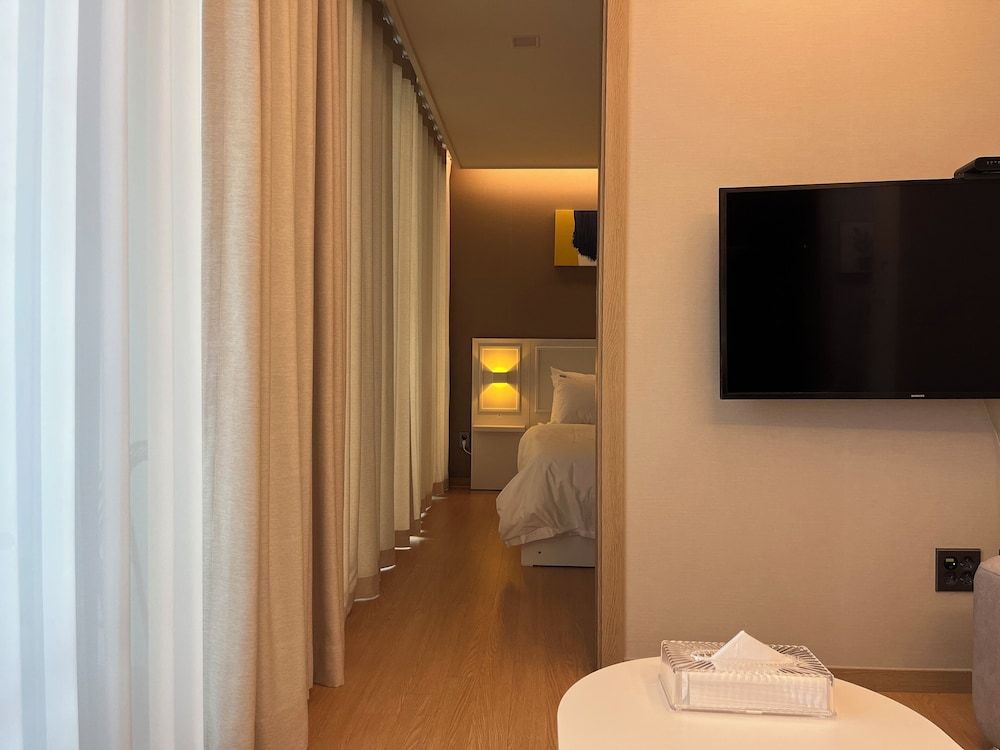 Haeundae Lamer Stay Deluxe City View 38