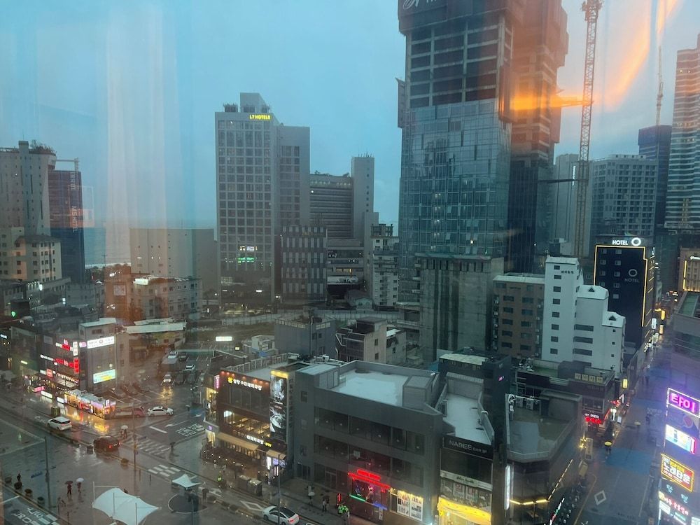 Haeundae Lamer Stay Deluxe City View 12
