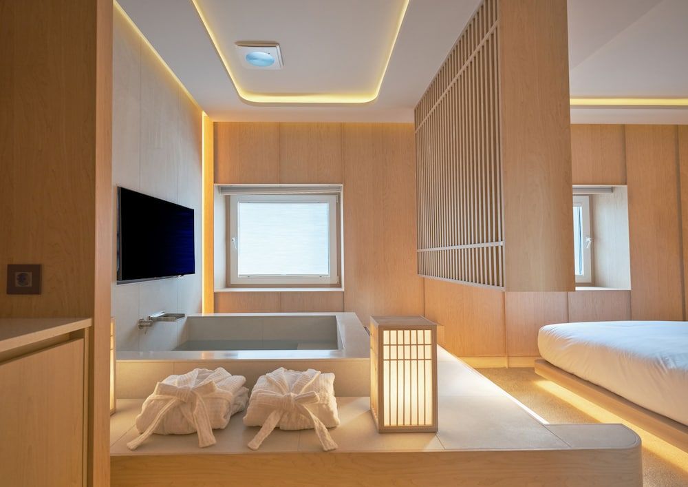 UH Continental CenterPoint Deluxe Double Spa Room (Randomly Selected) 17