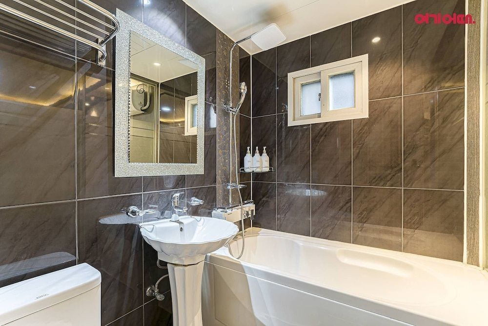 MARU HOTEL Double Room 22