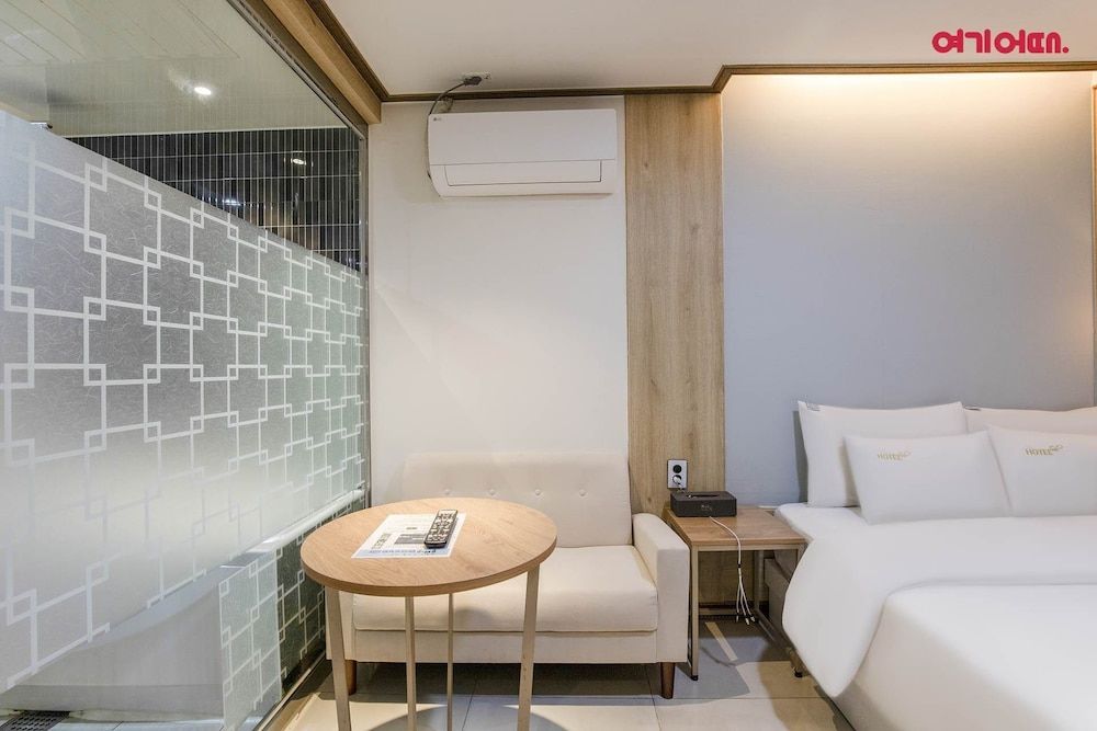 MARU HOTEL Double Room 28