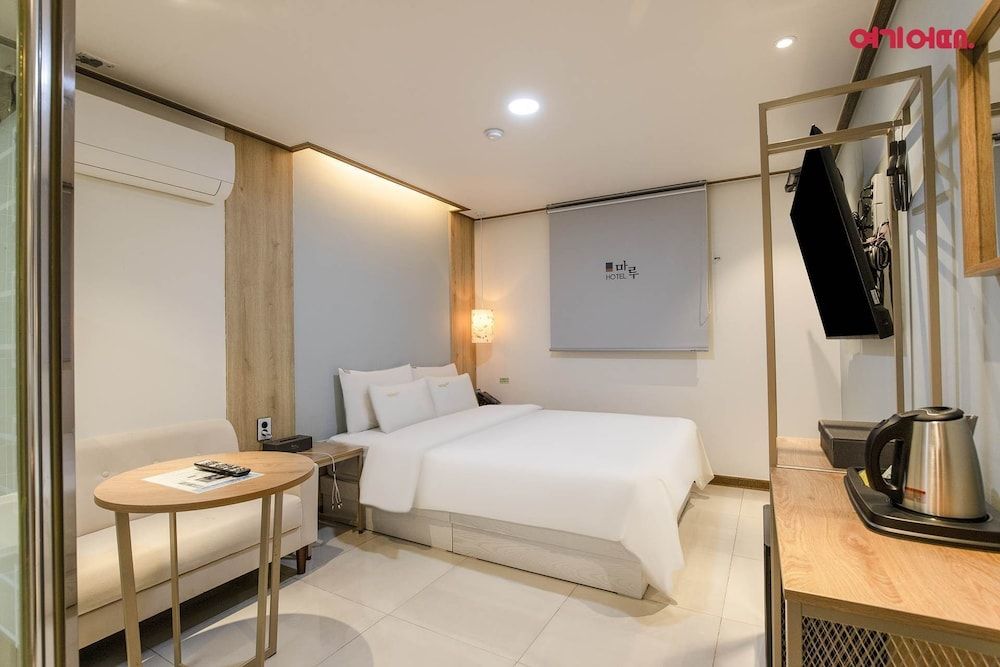 MARU HOTEL Double Room 13