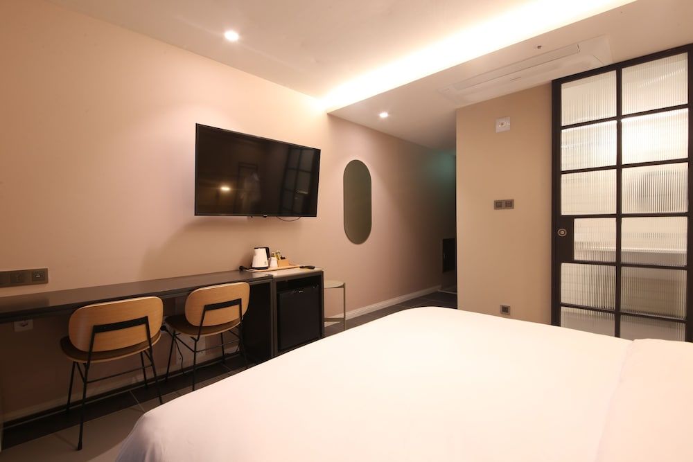 Brown Dot Hotel Busan Sajik Stadium Standard Double Room 15