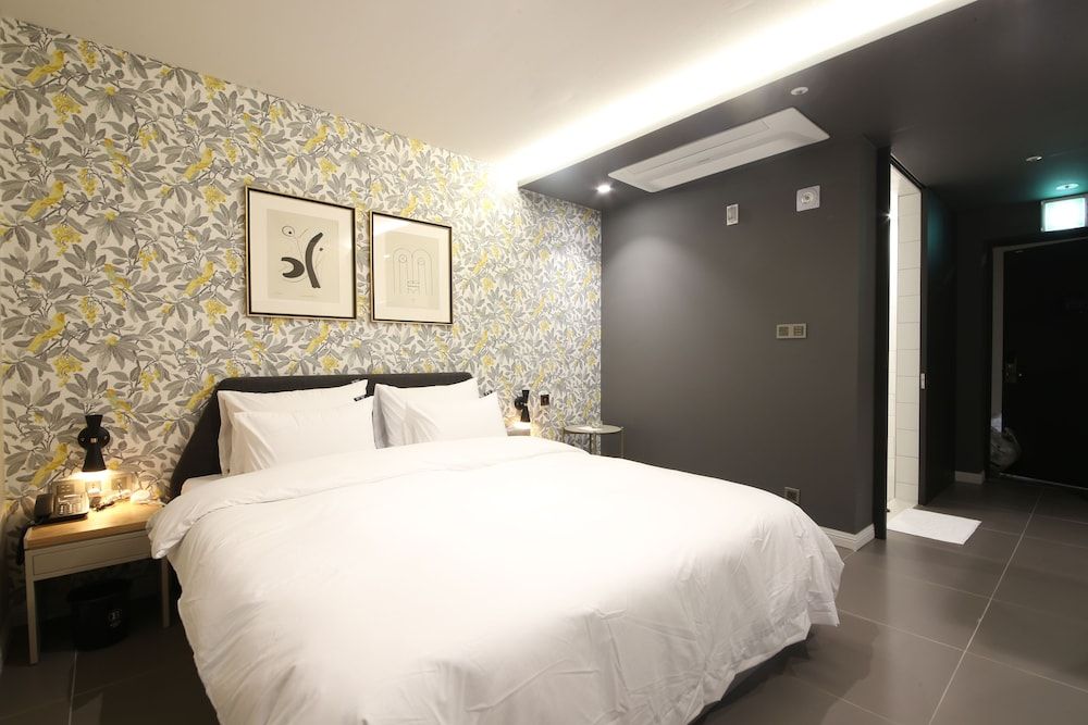 Brown Dot Hotel Busan Sajik Stadium Standard Double Room 7