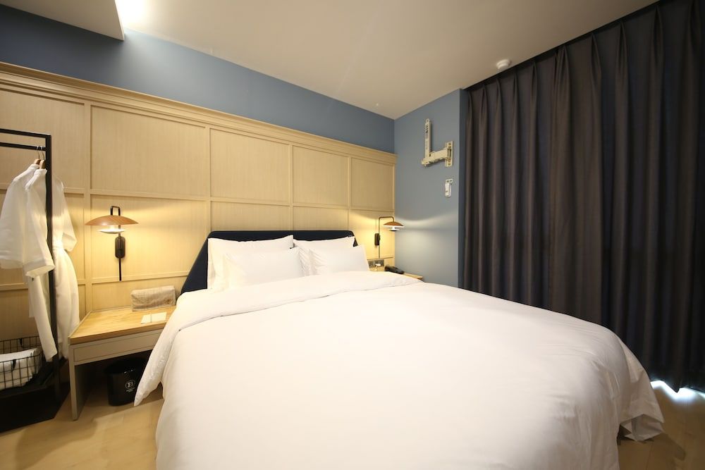 Brown Dot Hotel Busan Sajik Stadium Standard Double Room 9