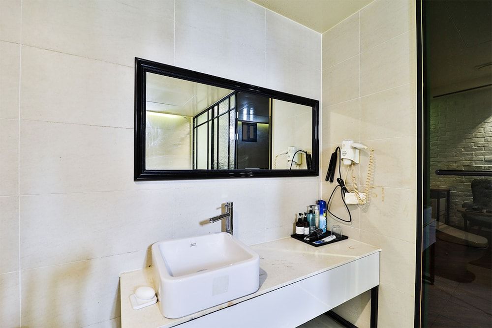 2heaven hotel Deluxe Room 3