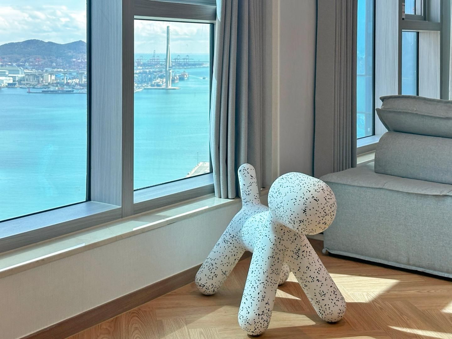 BrownSuites Busan Station  Superior Sea View Suite 3