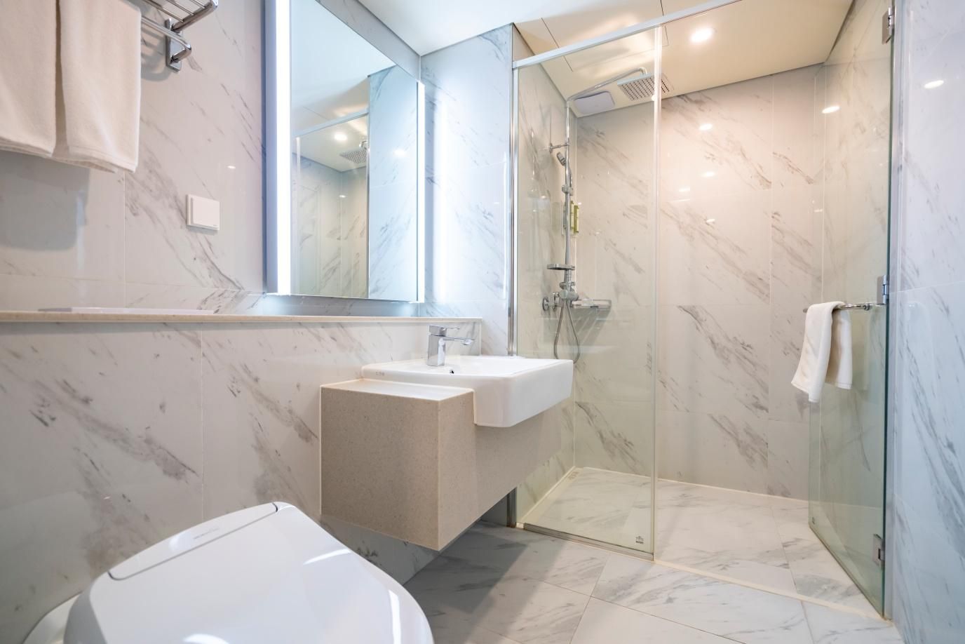 Deluxe Double City View