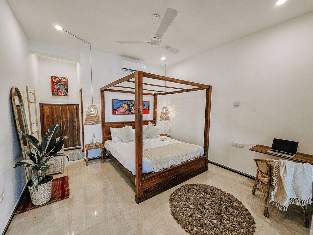 Ocean Bliss by Sugar Coliving Deluxe Double Room, Patio, Beach View 3