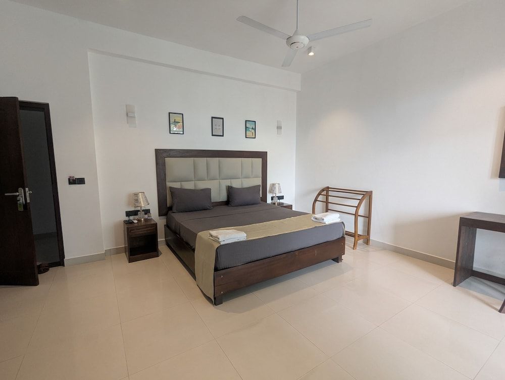 Mzion Hotel Weligama Basic Double Room 2