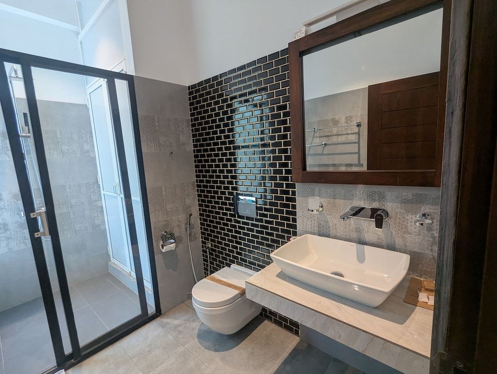 Mzion Hotel Weligama Basic Double Room 3