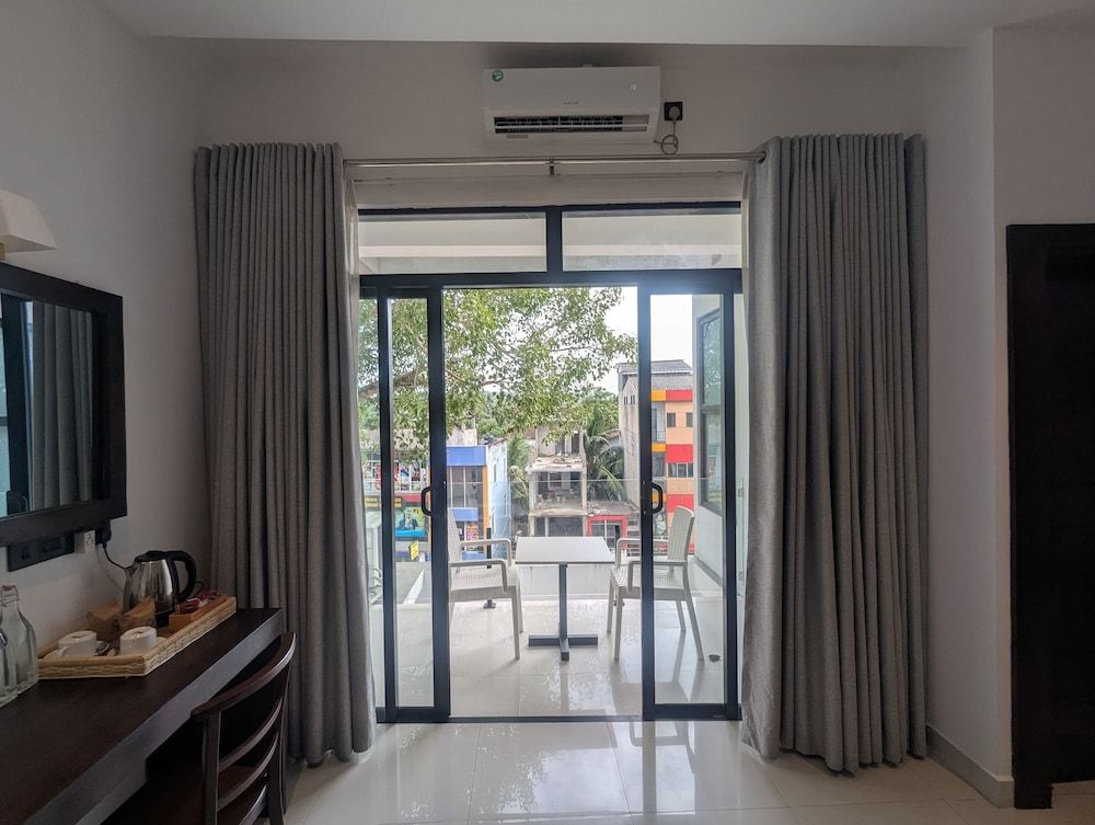Mzion Hotel Weligama Basic Double Room 4