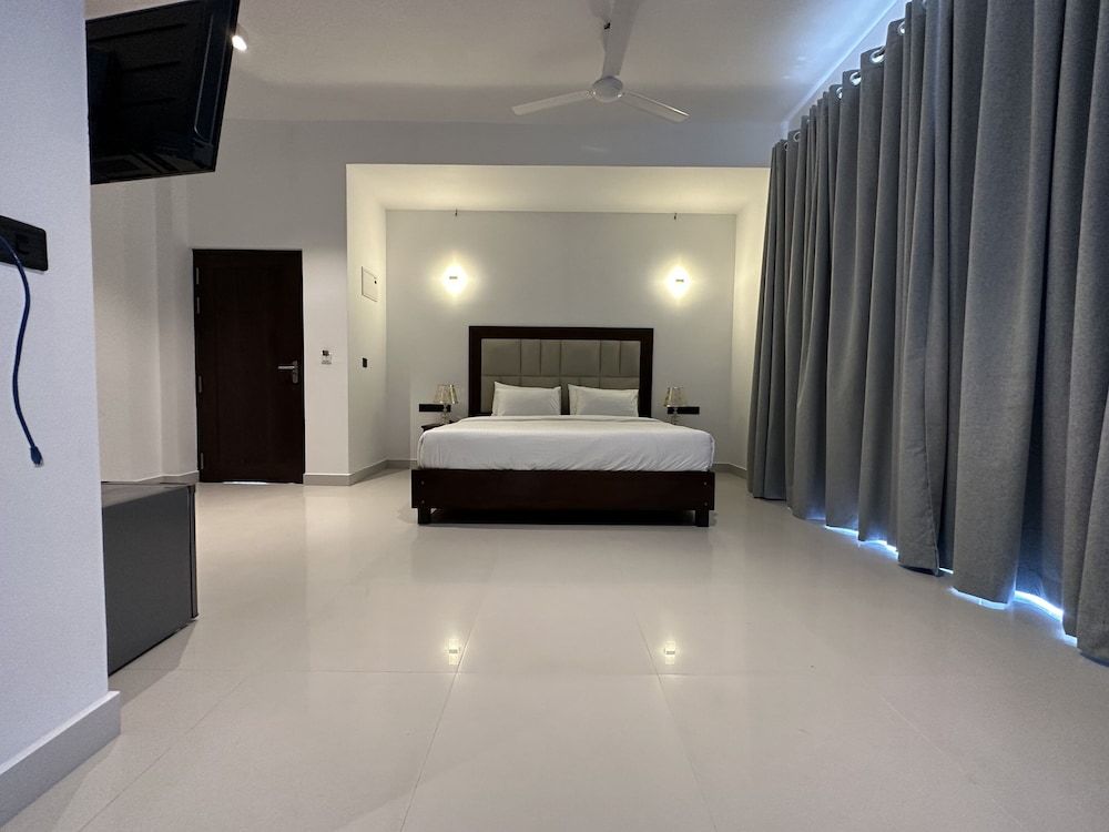 Mzion Hotel Weligama Standard Room 5