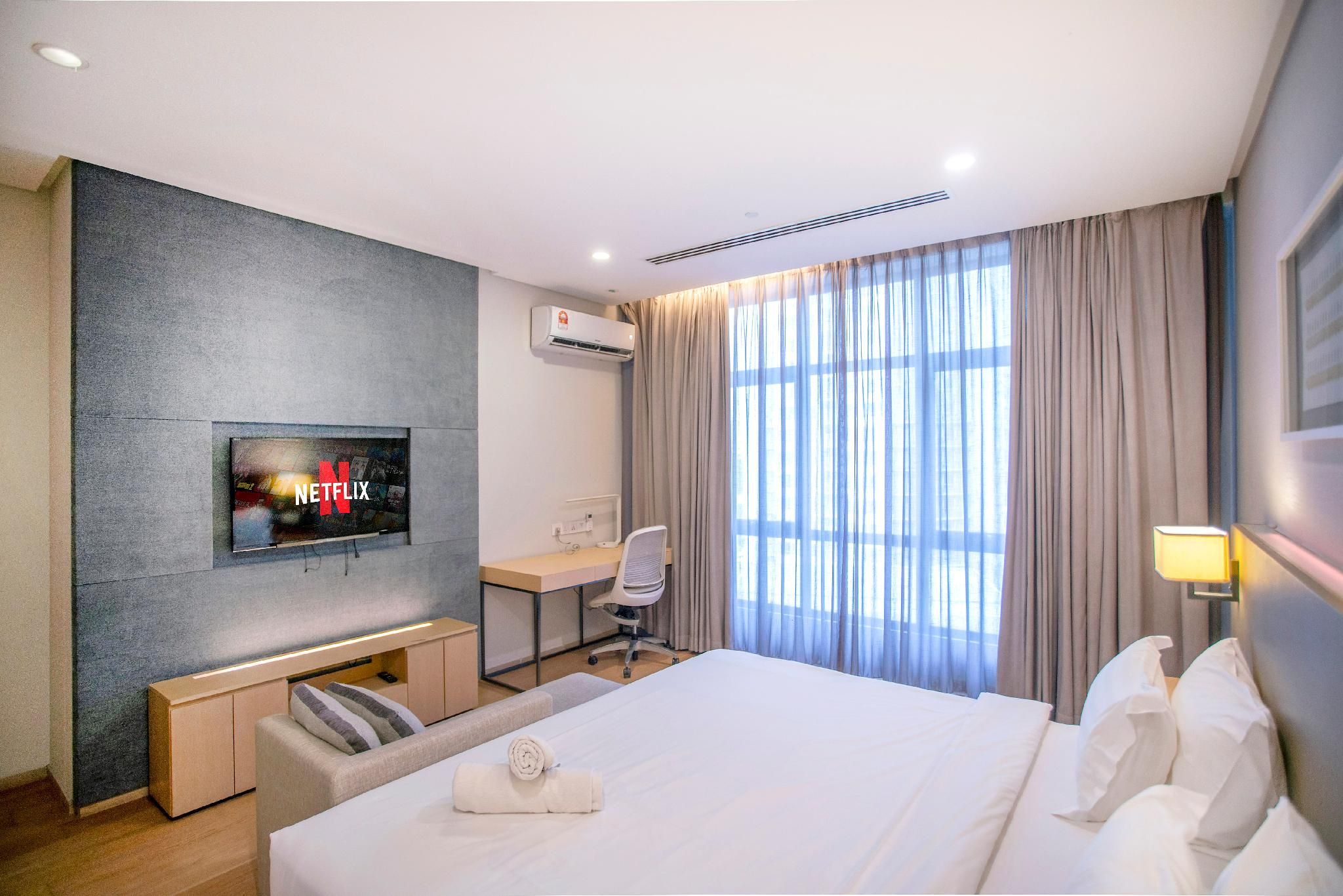 1 Bedroom and 1 Living Room