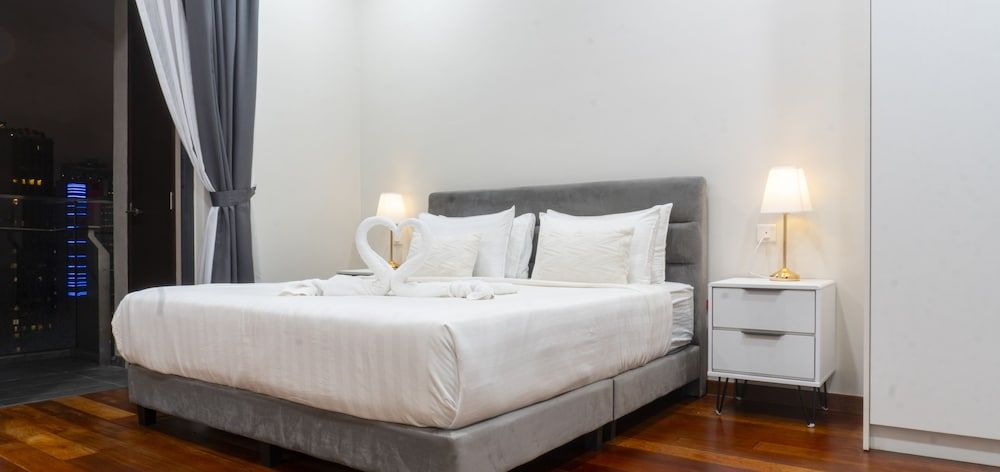 Luxury one bedroom apartment (Petronas Twin Towers View)