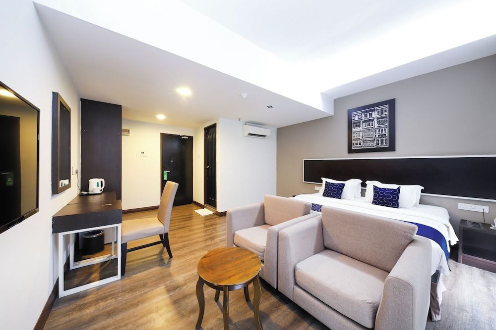 Deluxe King Room - City View