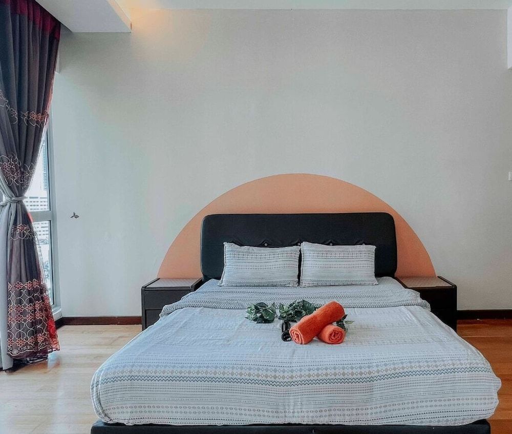 City Suite, 3 Bedrooms, Non Smoking, City View