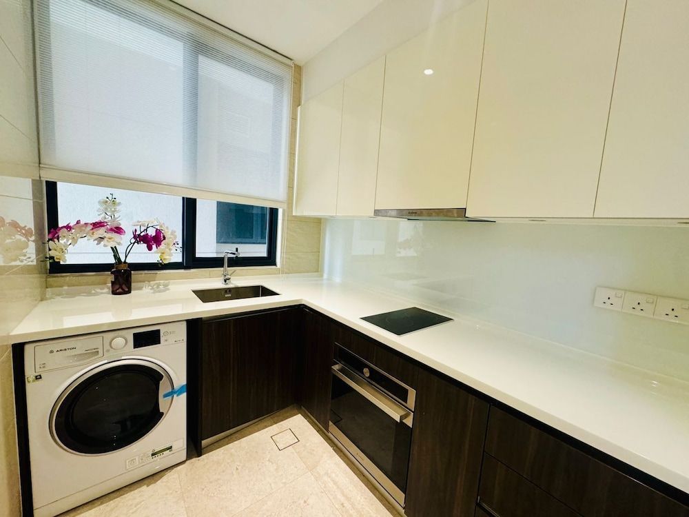 The Manor KLCC Luxury Asia Family Apartment, Balcony, City View 17