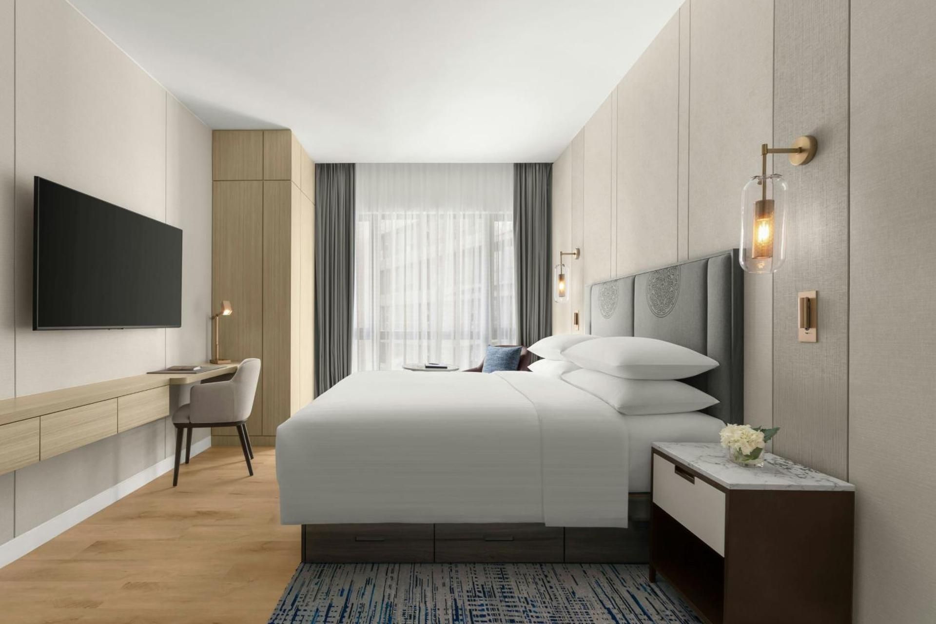 One-Bedroom Apartment with King Bed