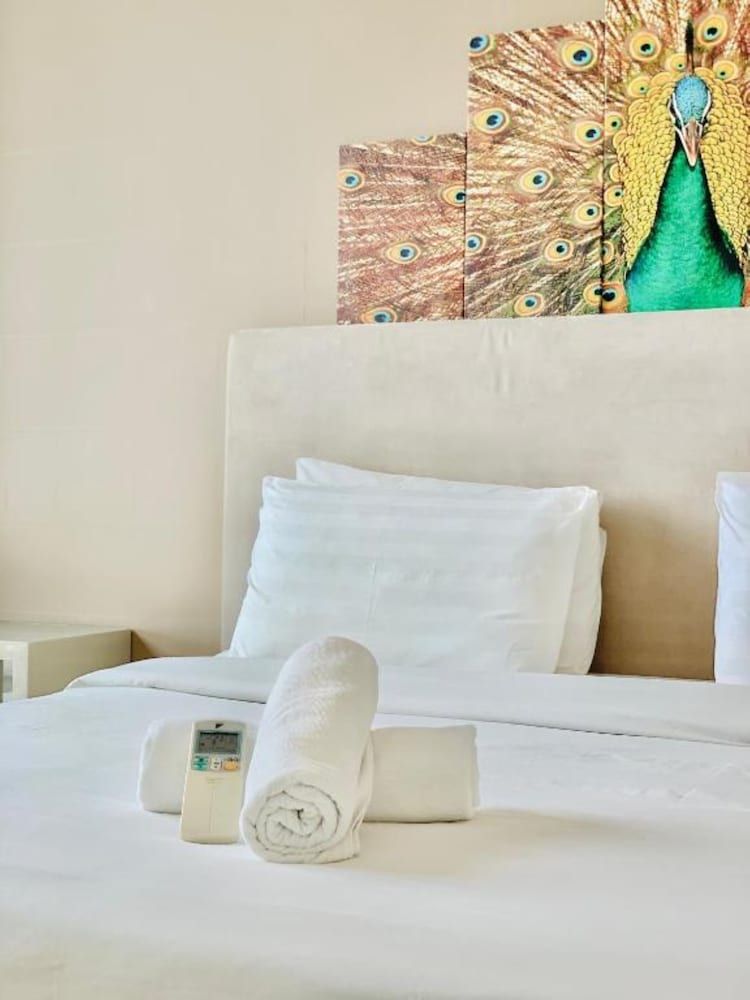 Two Bedroom Luxurious Suite With City View