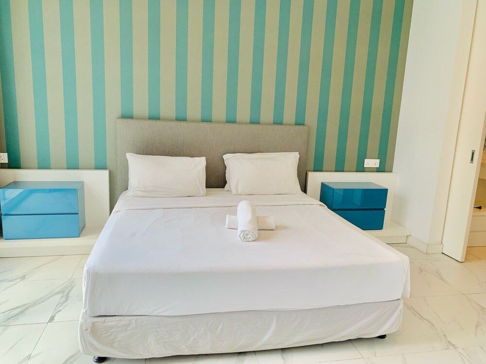 Suite With City View
