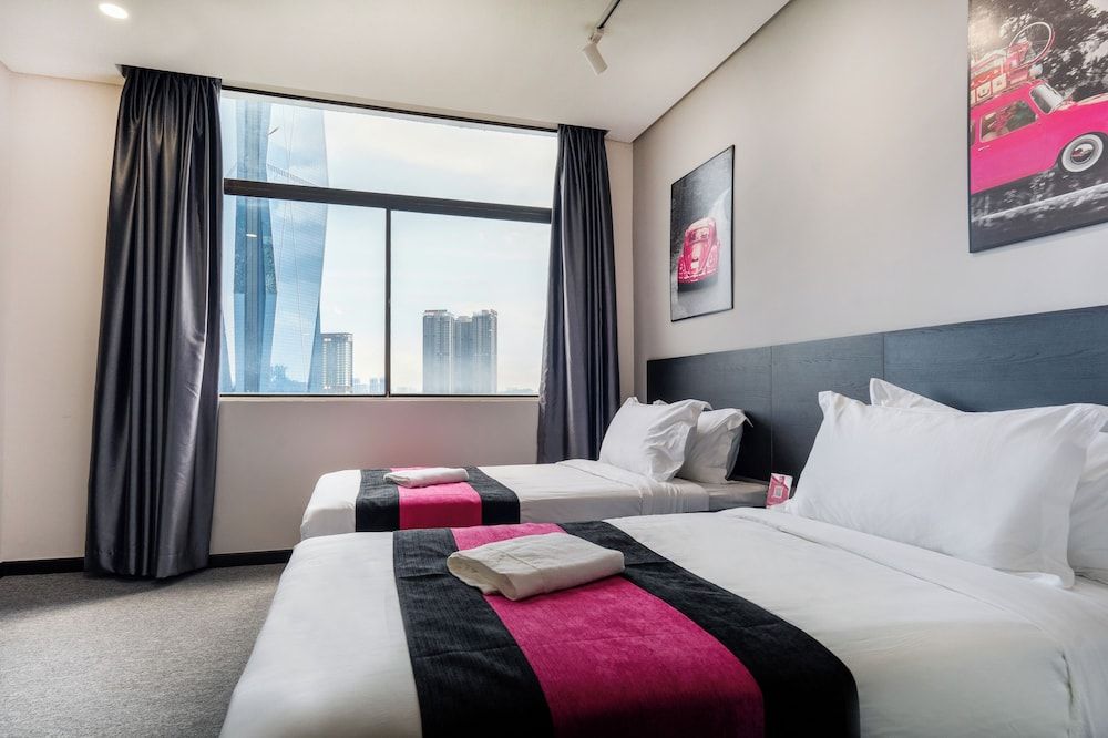 Deluxe Twin Room, City View