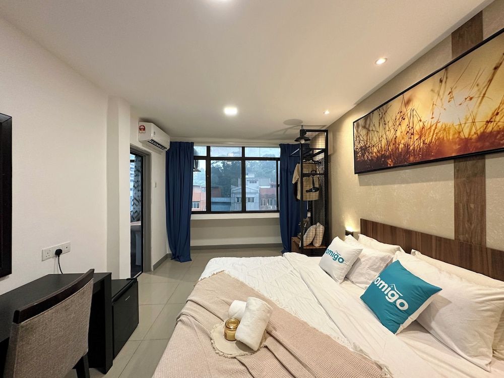 Deluxe Double Room, 1 Queen Bed, Non Smoking, City View