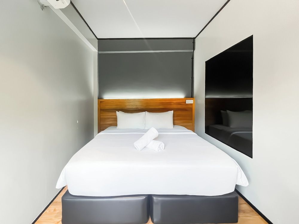 A Rock Resort Langkawi by Manhattan Group Room, 1 King Bed, Pool View 8