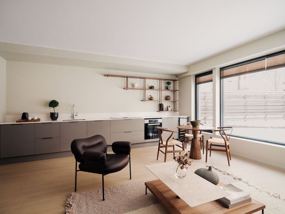 A-One Homes Sommerro Premium Apartment 5