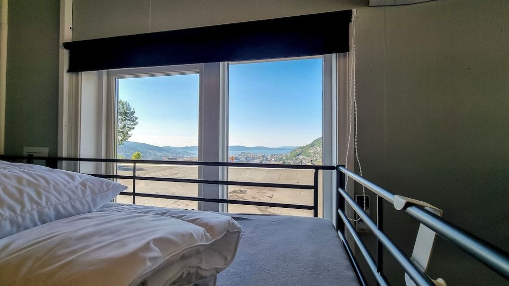 Family Room, 1 Bedroom, Shared Bathroom, Mountain View