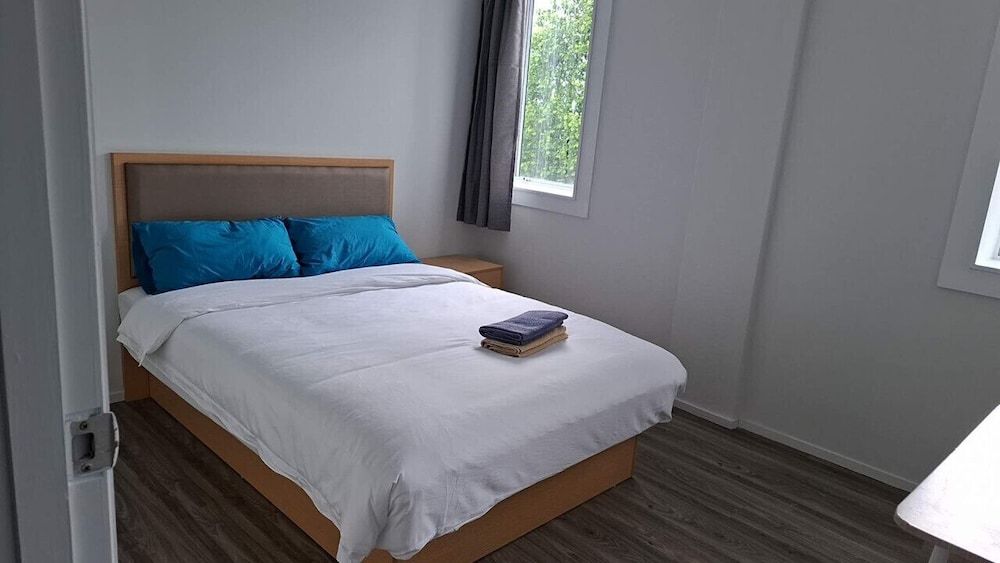 2 Double 5 Single 2 Sofa Beds Suite 1 Apartment 4