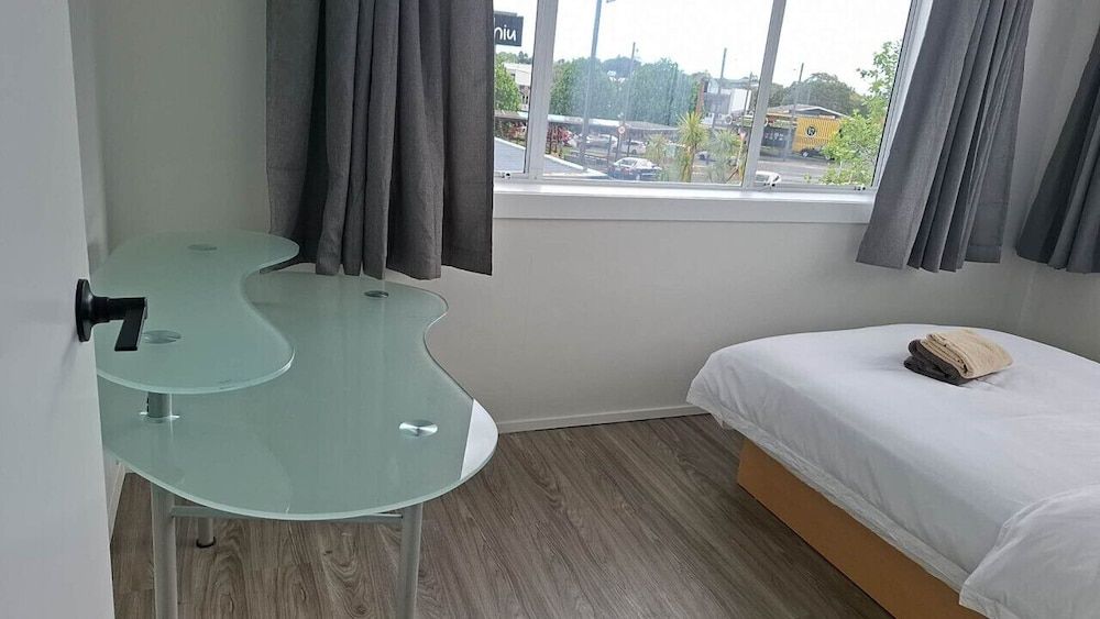 2 Double 5 Single 2 Sofa Beds Suite 1 Apartment 13