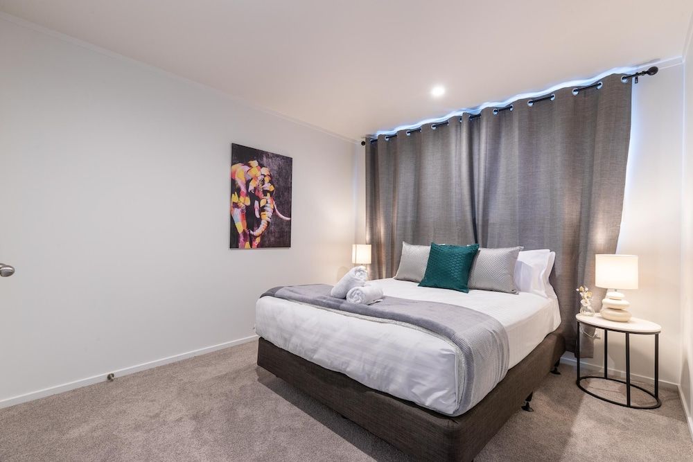 Private 2 Bedroom Apartment