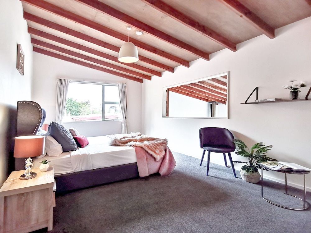 Private 3 Bedroom Duplex