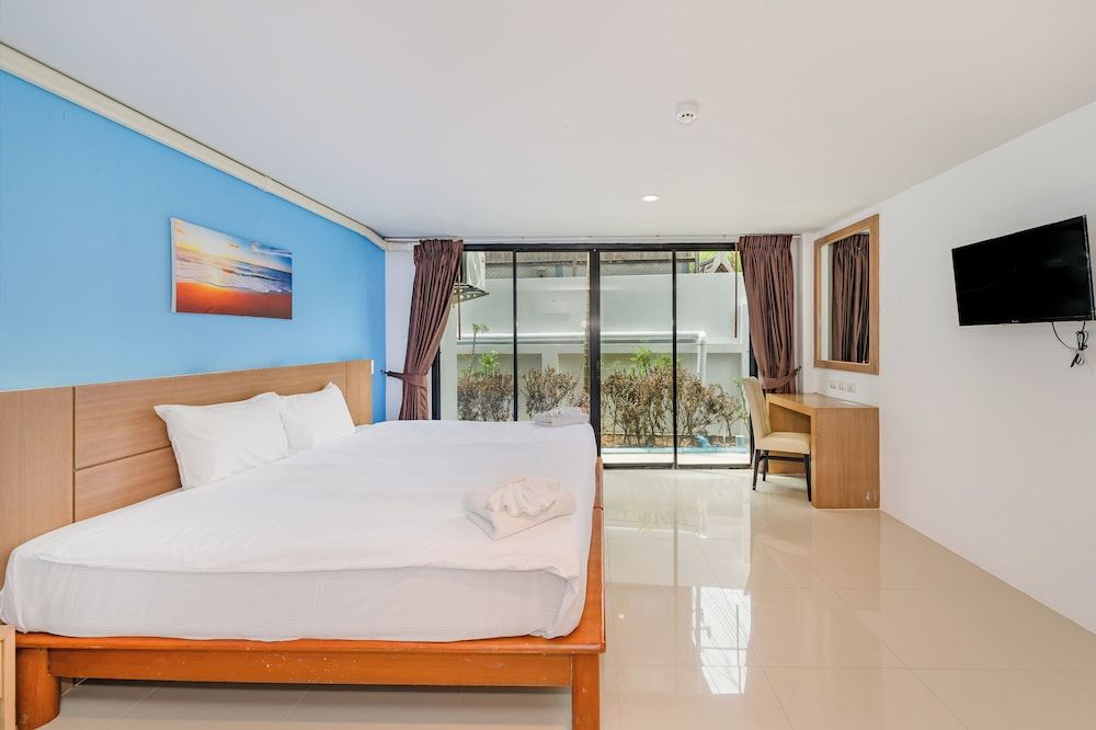 Standard Double or Twin Room, City View