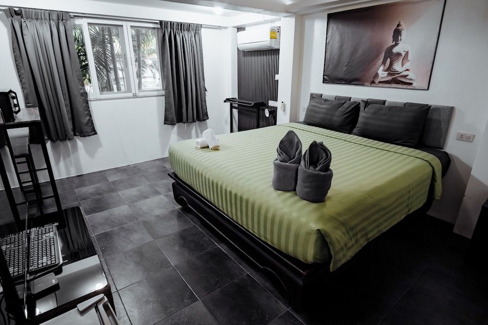 Lemon House apartment Superior Condo, Garden View