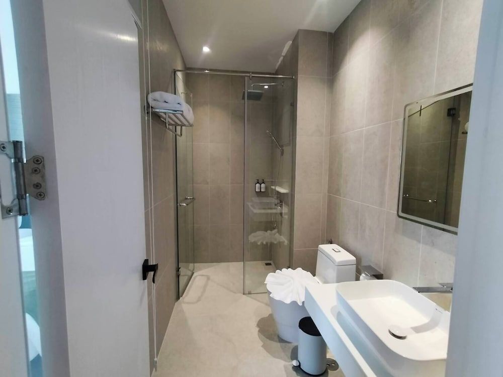 Hotel Whitt Hua Hin Standard Twin Room 5