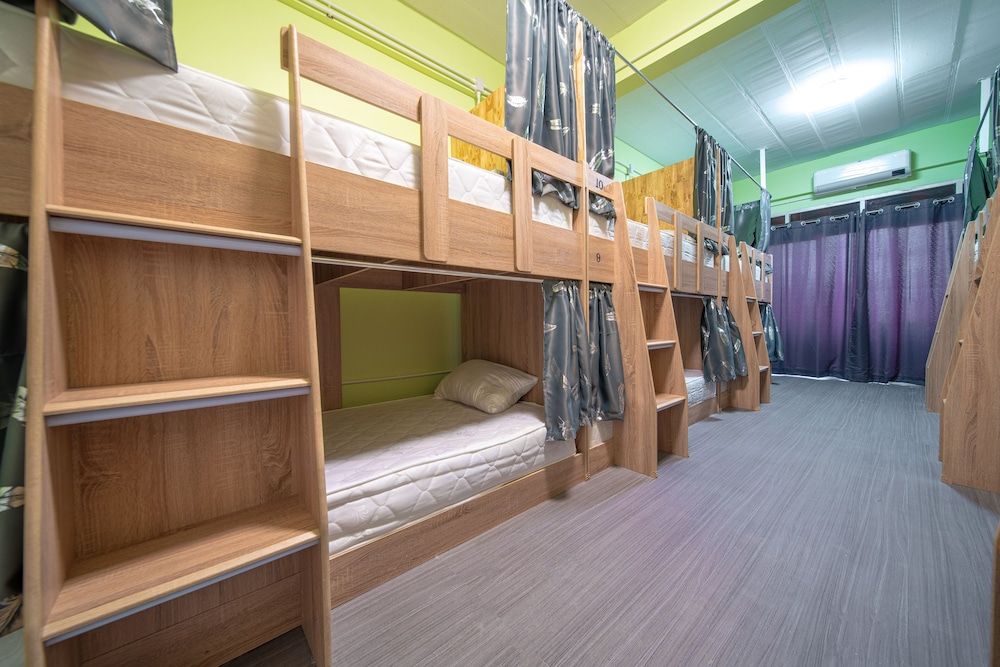 UrbanNest Hostel Male Dorm 2