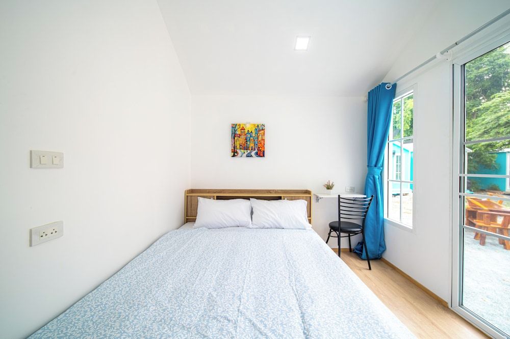 UrbanNest Hostel Cozy Minimal 2