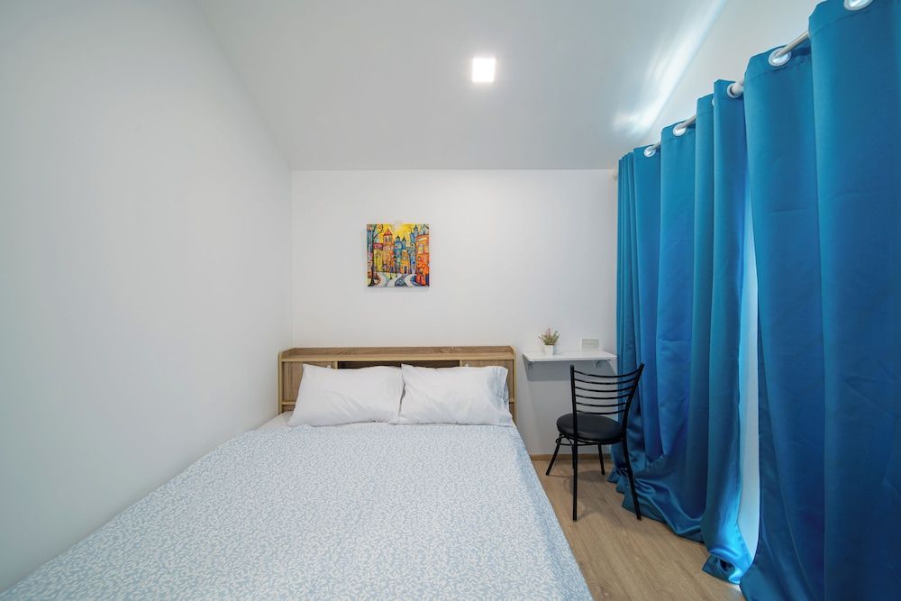 UrbanNest Hostel Cozy Minimal 5