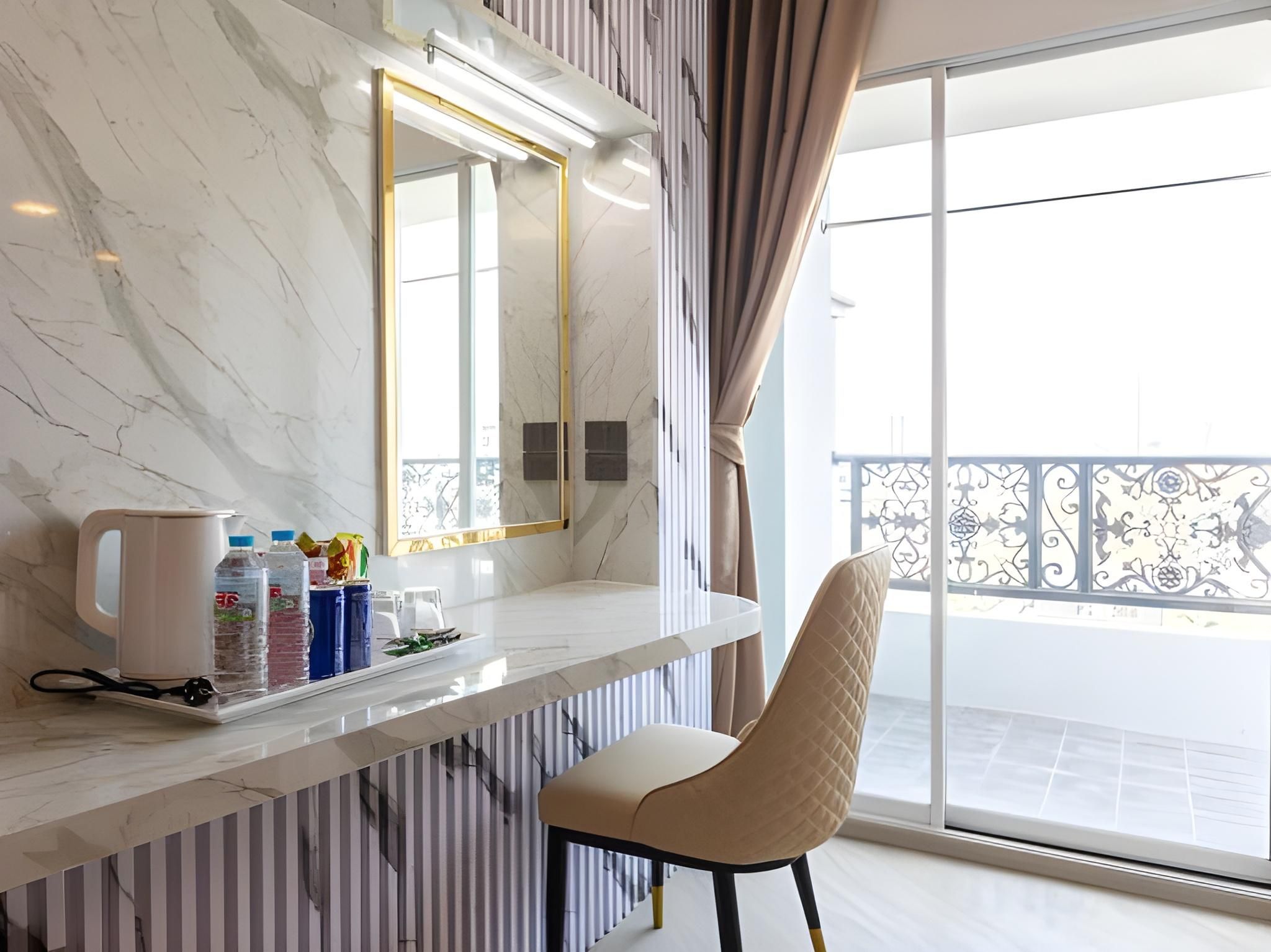 Superior Deluxe Double or Twin Room