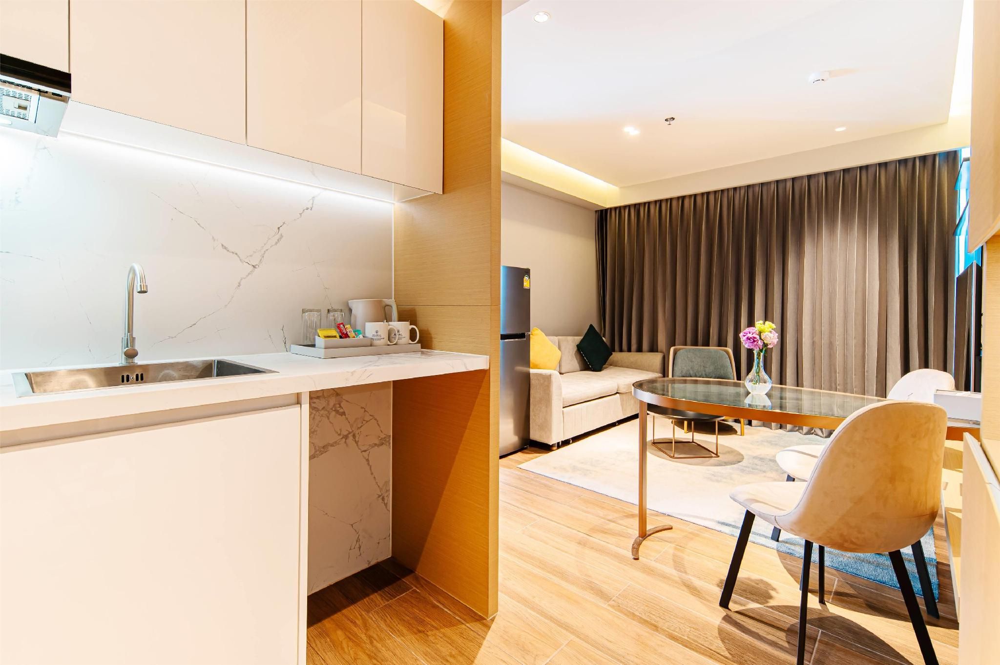 Two Bedroom Deluxe Suite City View