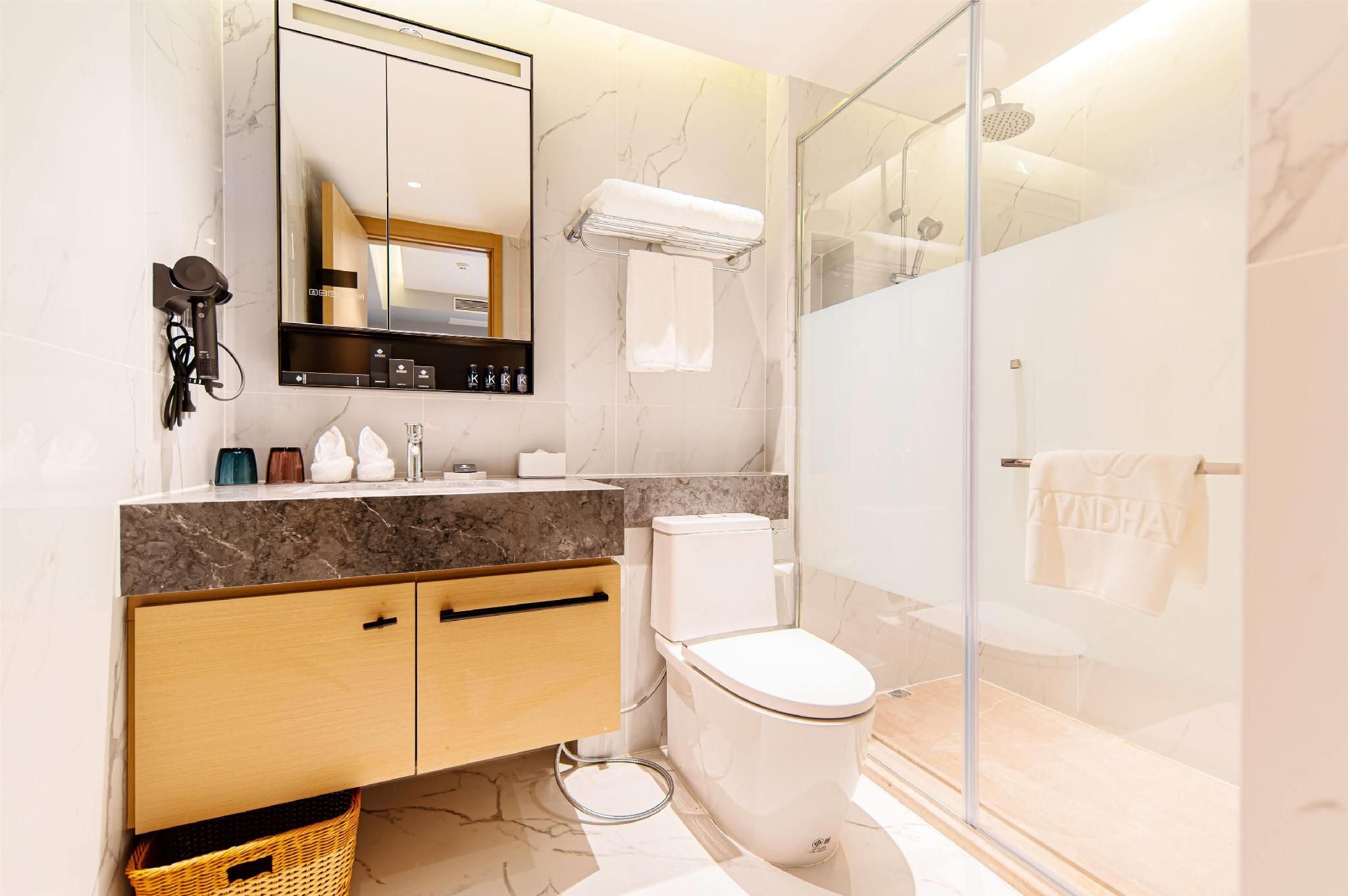 One Bedroom Suite City View