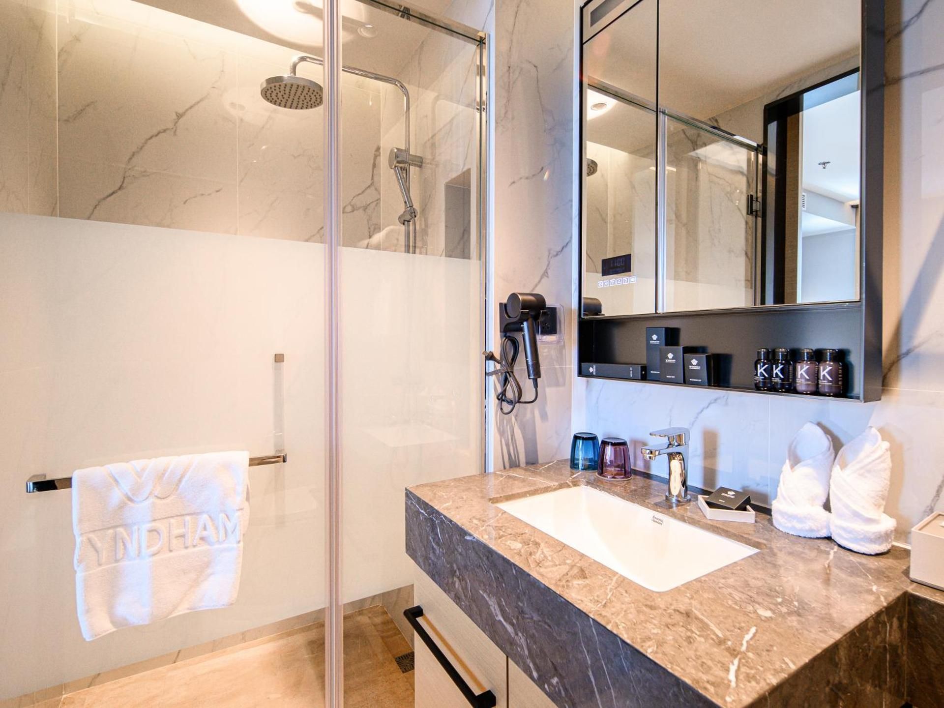 One Bedroom Premier Suite