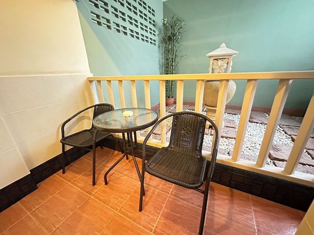 J STAR Standard Room 8