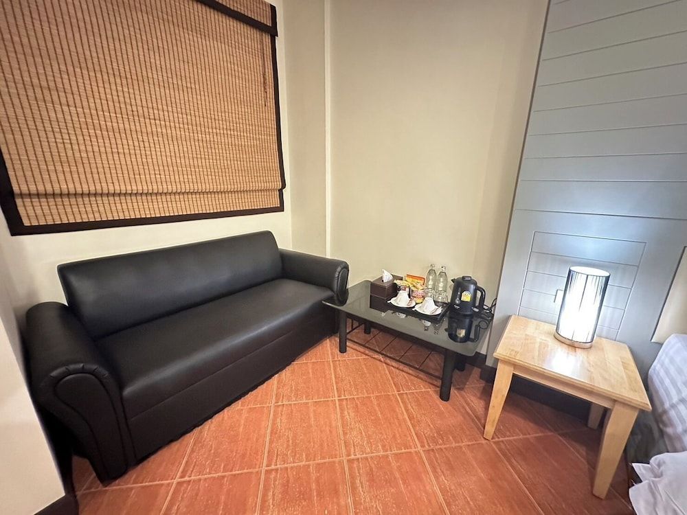 J STAR Standard Room 16