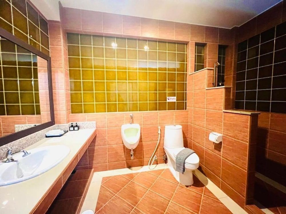 J STAR Family Room 2