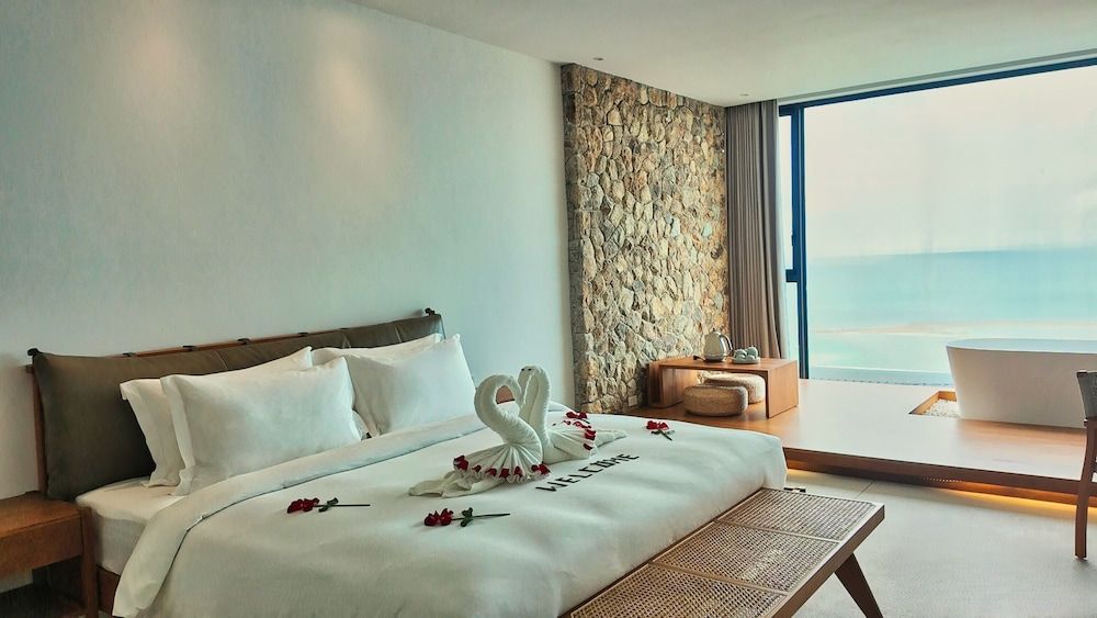 Three-Bedroom Anzhu Pool Villa and Private Pavilion