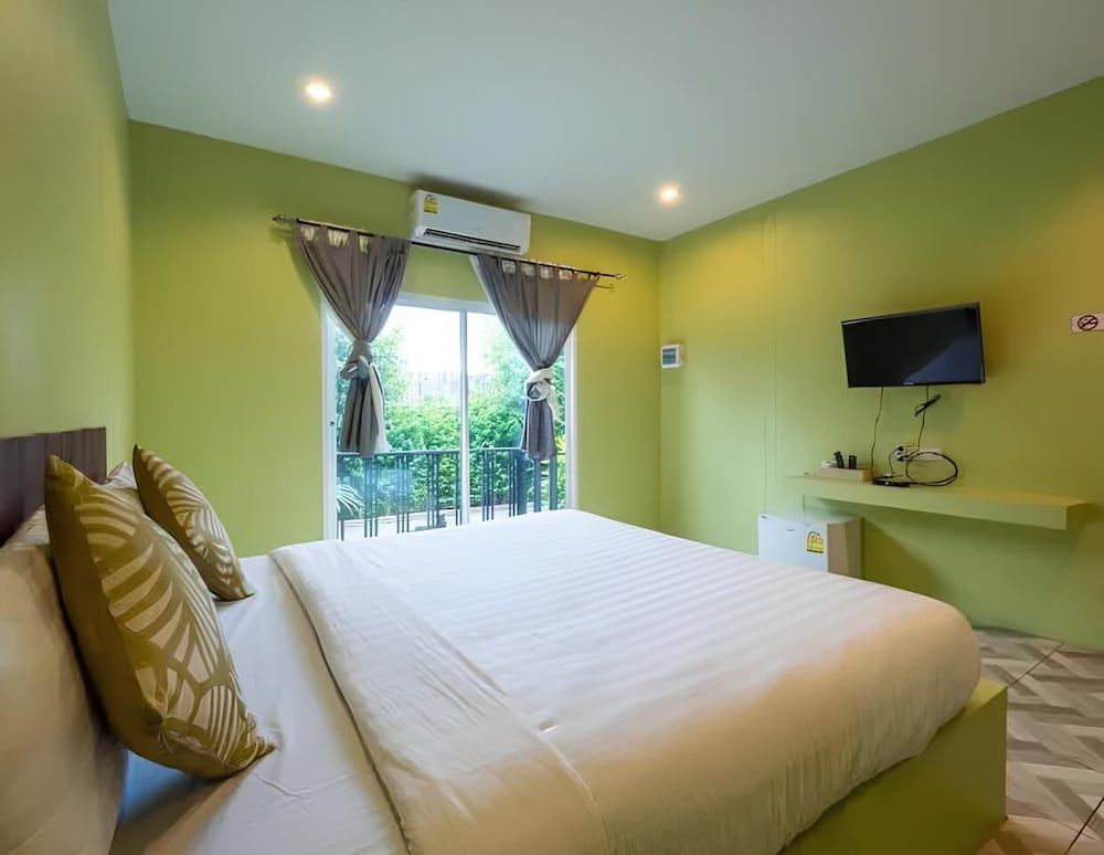 Deluxe Room, Garden View