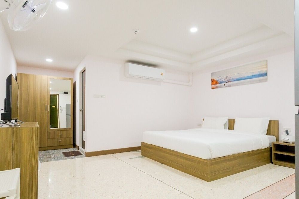 Standard Apartment, Non Smoking, Private Bathroom